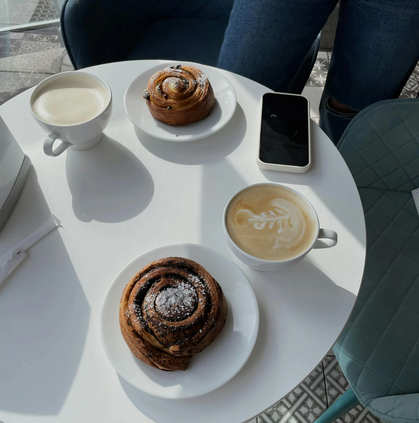 Faire un petit-déjeuner dans un salon de thé à Longueuil